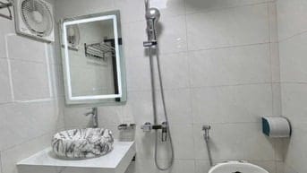 Bán Nhà 5 tầng  88 võ thị sáu gần hồ 55m2 XD giá 18,99 tỷ.