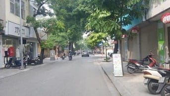 BÁN NHÀ CUỐI BÀ TRIỆU HOA HẬU, NGÕ Ô TÔ GẦN NHÀ 5M, GIÁ NHỈNH 5 TỈ