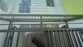 Hẻm VIP 28 Nhà Âu Dương Lân P3Q8.Xe hơi chạy tới nhà. 