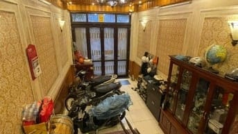 Nhà NGUYỄN NGỌC NẠI phân lô quân đội, Ô TÔ đỗ cửa