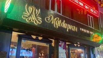 Cho thuê mặt phố ngã tư ĐẠI CỒ VIỆT - BẠCH MAI mặt tiền 8m