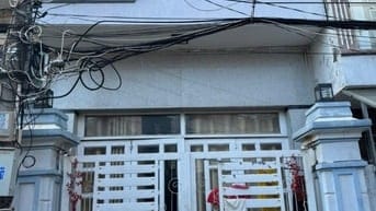 Cần cho thuê nhà hai tầng 2PN, Quận 7, 9triệu / tháng