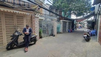 Đất hẻm xe hơi 6 m gần bv Tâm an Thị trấn. 5*18, 90 m2  chỉ 5,2 tỷ