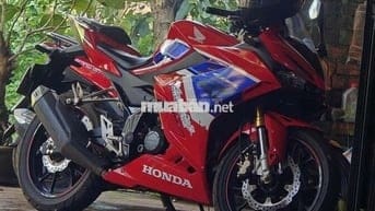 Cần bán chiếc cbr 150r