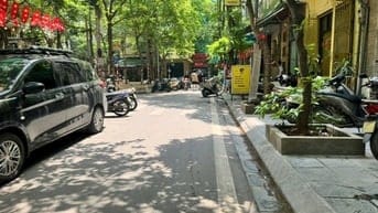 BÁN NHÀ NGÕ 172 NGUYỄN TUÂN KHU PHÂN LÔ VỈA HÈ ÔTÔ TRÁNH 