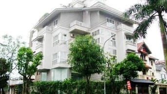 Cho thuê biêt thự cực đẹp KĐT C37 Bắc Hà:220m, 4 tầng, full nội thất