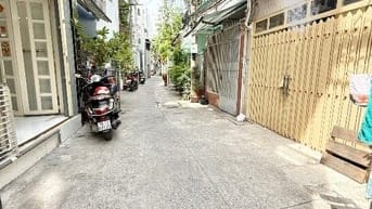 DƯƠNG BÁ TRẠC Q8 3 BƯỚC QUA Q5,Q1 - HẺM 4.5M 2 MẶT HẺM THÔNG. NHỈNH 4Đ