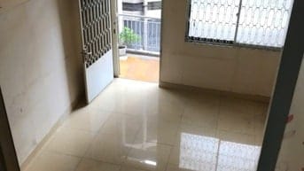 BÁN NHÀ C/C 100 HÙNG VƯƠNG, PHƯỜNG 9 QUẬN 5 (Lầu 2, thang bộ