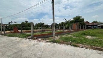 BÁN LÔ ĐẤT TRẢNG BÀNG TÂY NINH ĐỐI DIỆN DT787 TRONG KHU DÂN CƯ SẦM UẤT