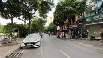 Bán nhà mặt phố Nguyễn Đình Hoàn Quận Cầu Giấy  60m2 x 7tầng ,mặt tiền