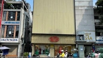 Nhà MT 3/2, Q. 10 - 162m2 (8.5 x 17m) - 5 Tầng - HĐT 220tr/Th - 65 Tỷ