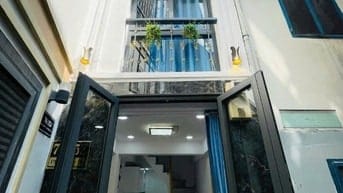 Nhà hiếm Tầm 2.5 tỷ Nhà 3 Tầng khu Phan Xích Long P7 PN có sổ hồng 