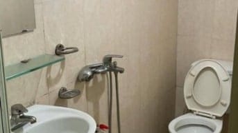 nhượng lại phòng ccmn khép kín có ban công