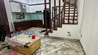 BÁN NHÀ LÔ GÓC PHỐ NGUYỄN SƠN - 31M - 2 MẶT THOÁNG - Ô TÔ NHỎ ĐỖ CỬA