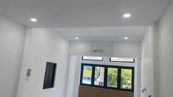Cho thuê nhà nguyên căn 100m2 mặt tiền đường Phạm Thế Hiển, P4, Q8