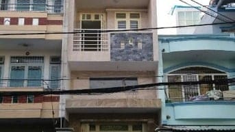 Cho thuê Nhà nguyên căn mặt tiền, số 136 đường số 32, P.10, Q.6
