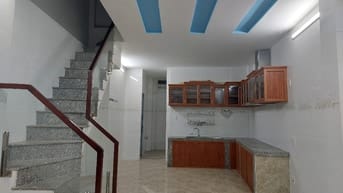 Cho Thuê Nhà giáp Quận 1, Vinhomes,  Saigon Pear