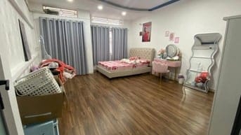 Bán gấp nhà 4lau,MT Nguyễn Thượng Hiền,Bình Thạnh,70m,5PN,hơn 9ty