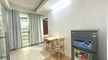Căn hộ thoáng mát, 1 phòng ngủ, PK - 224 Lý Thường Kiệt, Q.10 Gần ĐHBK