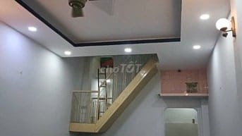 Cho thuê nhà MTNBộ 8m (XT) Lạc Long Quân, P.3, Q11 giá 13tr