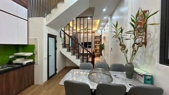 👉 Nhà đẹp Vĩnh Hưng - Lĩnh Nam: diện tích 44m2, 4 tầng cách trường ki