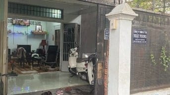 Cho thuê nhà Bình Quới, hẻm xe hơi, tấng 1 100m2, gác 40m2. Giá rẻ.