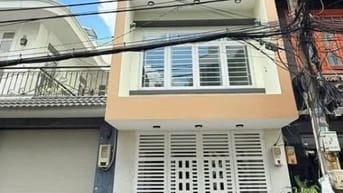 NHÀ TRỐNG 1T1L2L 64m2 MẶT TIỀN CƯ XÁ BẮC HẢI, Đ. CỬU LONG P15 Q10 SHR