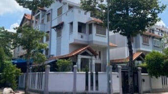 Bán Gấp Biệt Thự Góc đường Phạm Thị Tánh F4Q8 dt:12 x 20m, hầm, 4 lầu