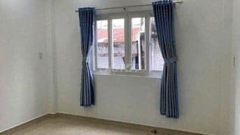 Cho thuê nhà hẻm 3m (3 gác) Nguyễn Đình Chiểu, P.2, Q.3 giá 12tr