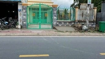 BÁN/CHO THUÊ NHÀ MẶT TIỀN-VỊ TRÍ ĐẮC ĐỊA: 618 Đoàn Nguyễn Tuấn, phí 2%