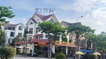 Cần bán biệt thự góc 280m2 tại khu thành phố giao lưu vị trí siêu đẹp 
