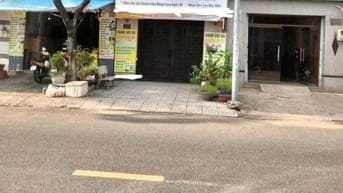 CHÚ TRÍ BÁN NHÀ 1 TRỆT 1 LẦU KINH DOANH LÀM ĐẸP CHỢ BÌNH CHÁNH 620TR