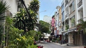BÁN NHÀ MẶT TIỀN ĐƯỜNG HUỲNH KHƯƠNG NINH, QUẬN 1