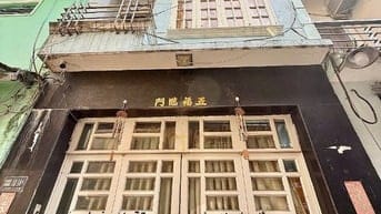 Bán Nhà 888/18/10A Lạc Long Quân 45m2, 4TẦNG ,5,7 TỶ/TL, P.8.Tân Bình 
