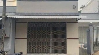 Kẹt tiền bán gấp nhà Đ.Nguyễn Thị Hé, Củ Chi dt 120m2 SHR. Giá 785tr