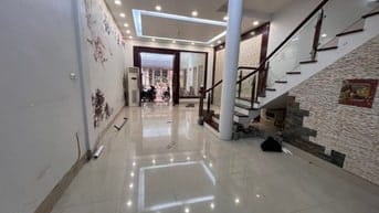 Nhà Đẹp Phân Lô, Ô TÔ Chạy Vòng Quanh, Phố Vọng 80m, mt 5m, giá31.5 tỷ