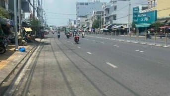 Bán đất mặt tiền đường Nguyễn Xí, Bình Thạnh: 20 x 55, giá 225 tỷ