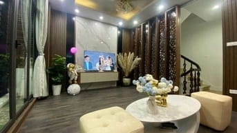 30m2  Ô tô vào Xuân Thủy lô góc 2 mặt mt siêu rộng 5.2, đầy đủ nt