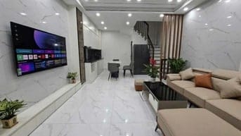 GẦN HỒ ĐÂM HỒNG , 60M RA Ô TÔ TRÁNH, NGÕ NÔNG RỘNG , 38M2 5TẦNG .