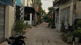 Nhà 4,2x19,4m Trệt+ 1lầu SHR ngã 3 Tân Kim, Cần Giuộc, LA