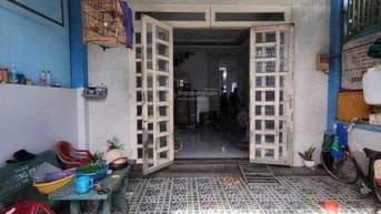 cần bán căn nhà 78m2 ở đường Lê Lợi - Hóc Môn giá 980 triệu.