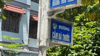 Nhà 3 tầng, 31 Hoàng Thúc Trâm,gần Sân Bay Đà Nẵng. giá 7.65 tỷ.