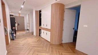 Bán căn hộ chung cư 180m2 Bồ Đề Long Biên