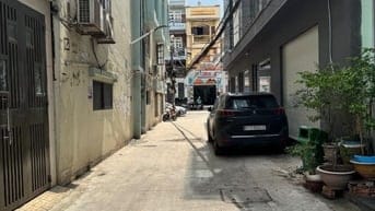 Xe hơi vô nhà, 72m2 (4x18m) 5 tầng 6PN, Nguyễn Gia Trí D5, Bình Thạnh