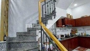 CẦN BÁN NHÀ GIÁ RẺ THÀNH THÁI Q.10-THÀNH THÁI 6 tỷ- 2 tầng-3 PN- BTCT 