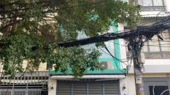 Cần Bán nhà đường 84 cao lỗ F4Q8 dt: 4m x 20m, 2 lầu, 1ST