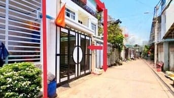 Chỉ Cần đưa trước 300tr dọn vào ở ngay .  Nhà mặt tiền đường ôtô . Xã 