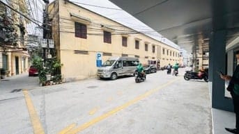 Bán Tập thể Bạch Mai. Hai Bà Trưng. Hà Nội. Lô góc. 3 ô tô tránh nhau.