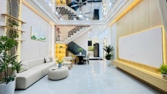 🍀 Nhà K556 Hoàng Diệu , cach đường chính 20m , sát chợ mới . - 2 tang