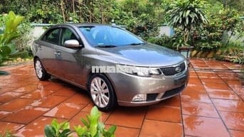 Kia cerato nhập khẩu stđ 6 cấp ,10 bóng khí